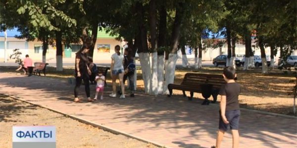 В Сочи вернули матери четверых детей, оставленных на детской площадке