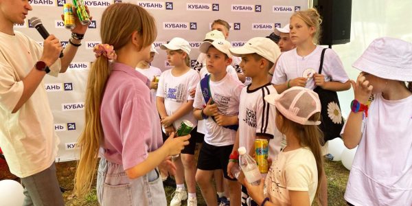 В парке 30-летия Победы в Краснодаре отметили День защиты детей. Фоторепортаж