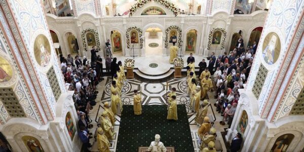 Патриарх Кирилл в Геленджике освятил кафедральный собор