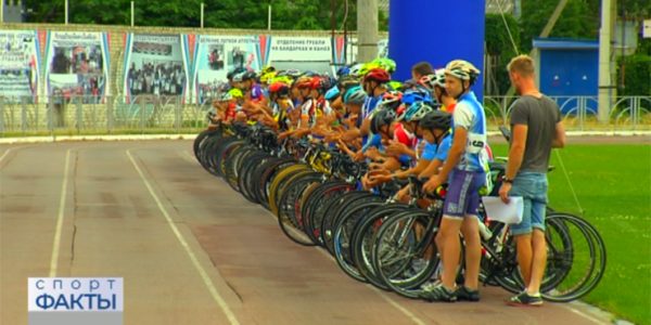 В Брюховецком районе проходит первенство края по велосипедному спорту