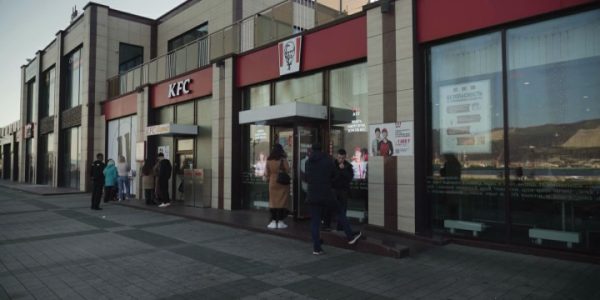 KFC будет работать в России под прежним названием