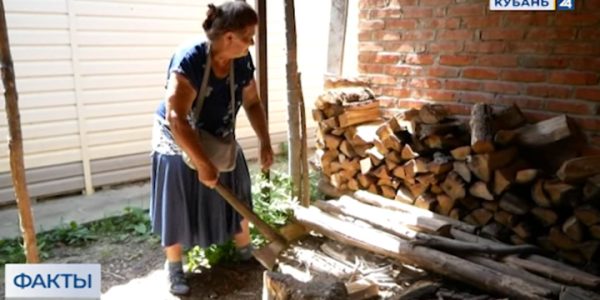 Жители трех сел Лабинского района пожаловались на проблемы с поставщиком дров