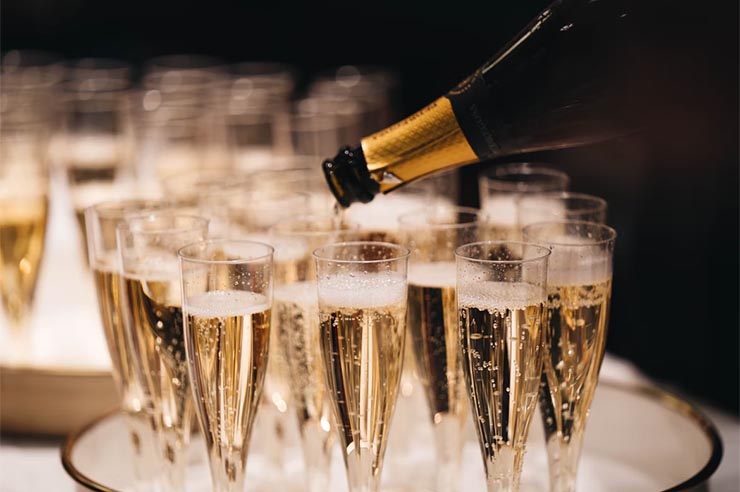 В Краснодарском крае за месяц почти в два раза увеличилось производство шампанского