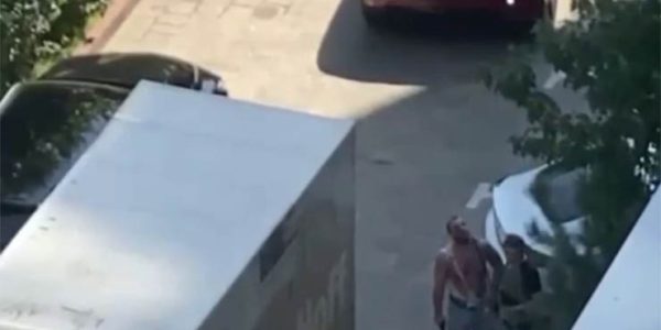 В Краснодаре на улице Совхозной мужчина открыл стрельбу из пистолета
