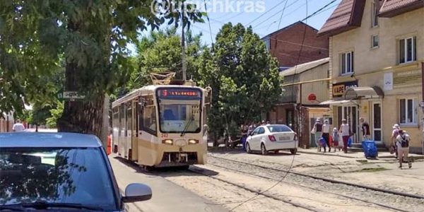 В Краснодаре 5 трамвайных маршрутов больше получаса стояли из-за обрыва контактной сети