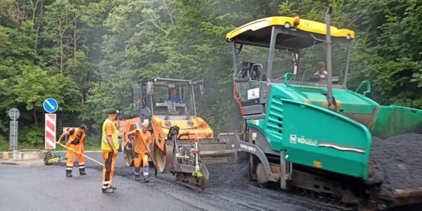 В Туапсинском районе идет ремонт дороги через горный перевал в Майкоп