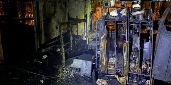 Восемь человек сгорели заживо при пожаре в хостеле на юге Москвы