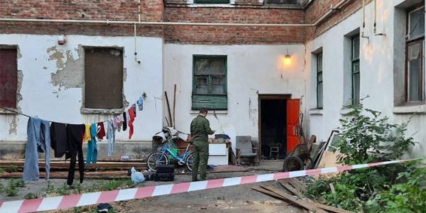 В Ростовской области неизвестный расстрелял в квартире семью из пяти человек
