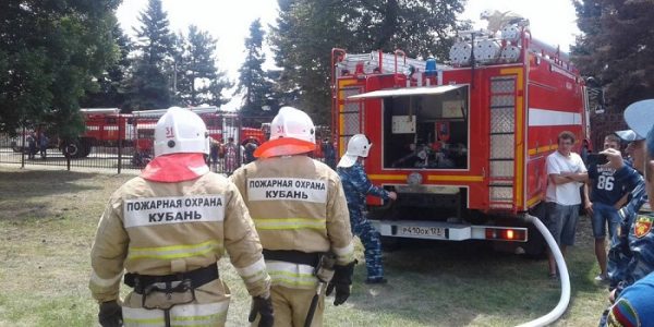 Кондратьев поздравил пожарных Краснодарского края с профессиональным праздником