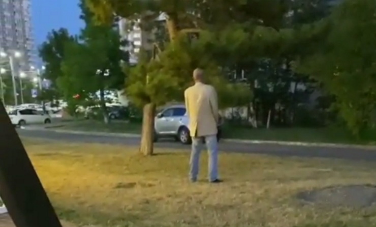 Соцсети: в Новороссийске неадекватный мужчина хватал ребенка на улице, чтобы «поиграть»