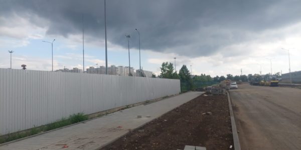 В Краснодаре вдоль дороги по Конгрессной установят фонари и автобусные остановки