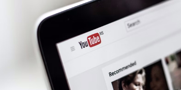 Пусть лучше он прогнется под нас: как владельцы YouTube плюют на закон