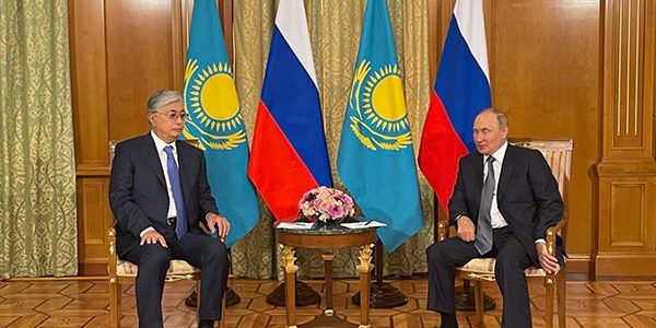Встреча президентов России и Казахстана в Сочи продолжалась 2,5 часа