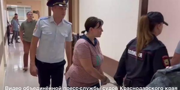В Краснодаре на 2 месяца арестовали мать убитого 5-летнего мальчика, тело которого нашли на берегу реки