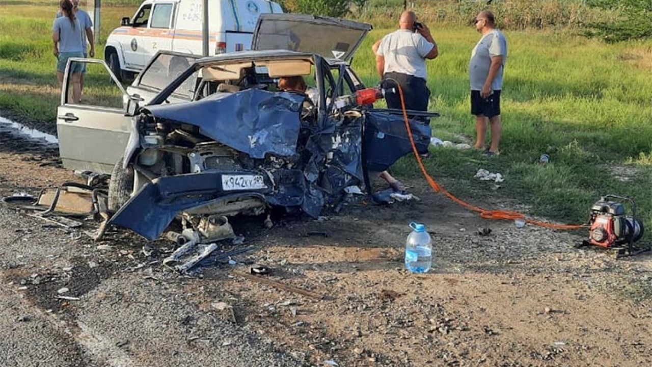 В Краснодарском крае семья ехала домой из роддома и попала в ДТП, младенец  и его отец погибли - 29 августа, 2022 Все новости, Происшествия «Кубань 24»