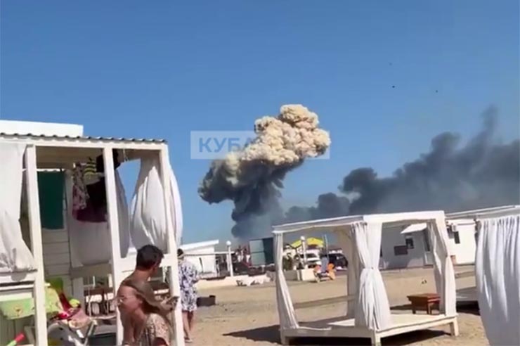 Взрывы в Крыму: что известно на второй день после ЧП на военном аэродроме