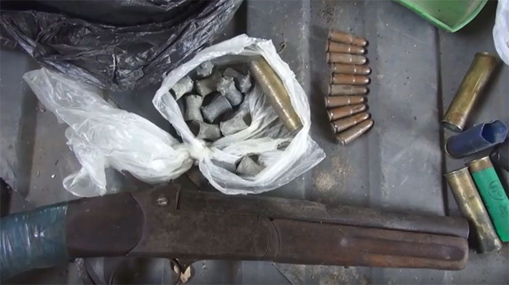 В Краснодарском крае у местного жителя обнаружили арсенал с оружием и боеприпасами