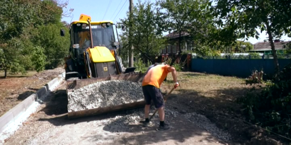 В Крымске по нацпроекту до конца сентября завершат благоустройство улицы Ленина