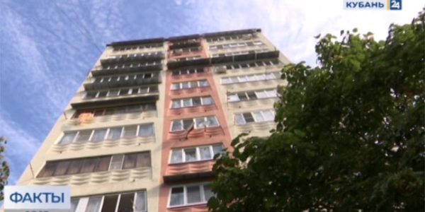 Жители многоэтажек в Сочи пожаловались на канализационные стоки в подвалах