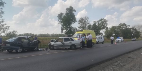 В Краснодарском крае в ДТП погиб 69-летний водитель, еще пять человек пострадали