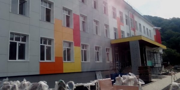 В Туапсинском районе завершают строительство корпуса школы