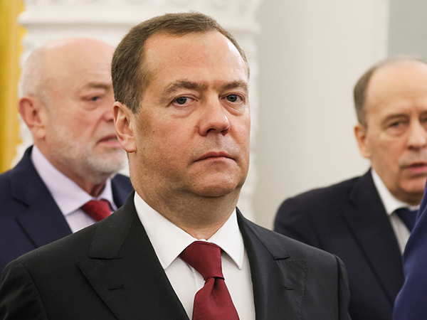 «Тяжелые наркотики, деменция, цинизм»: Медведев прокомментировал заявку Украины на вступление в НАТО