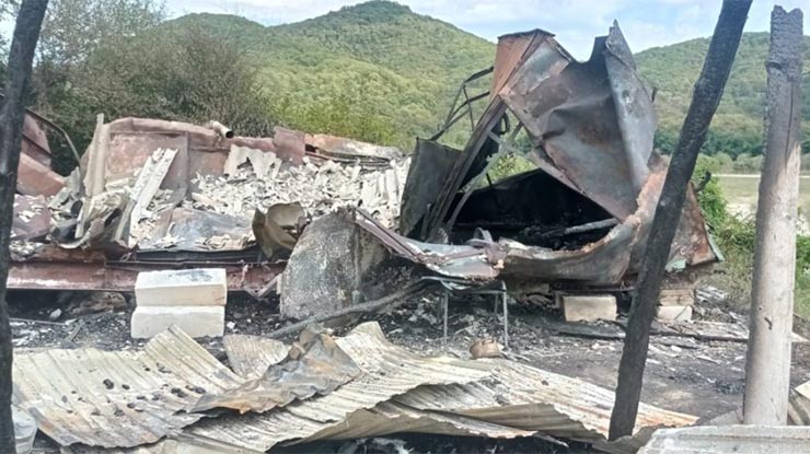 В Туапсинском районе во время пожара в бытовке погиб сторож орехового сада