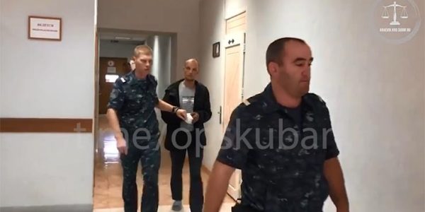 В Новороссийске суд на 2 месяца арестовал мужчину, зарезавшего прохожего на набережной