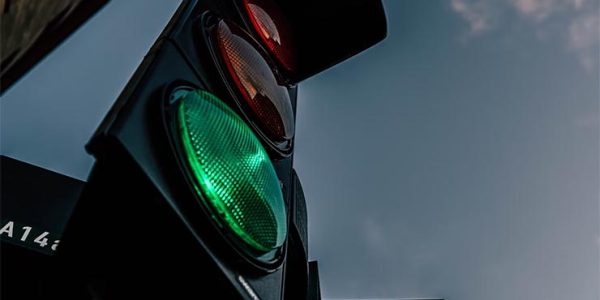 В Краснодаре установили светофор на перекрестке улиц Атарбекова и Воровского