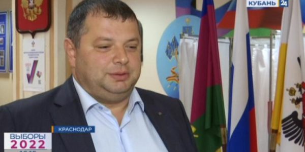 Член Общественной палаты края Руслан Асланян проголосовал на выборах депутатов в ЗСК