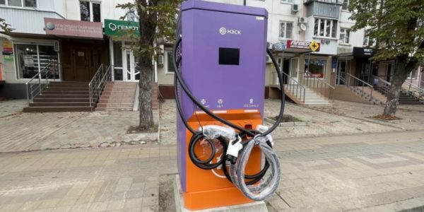 В Краснодаре установили девять зарядных станций для электромобилей