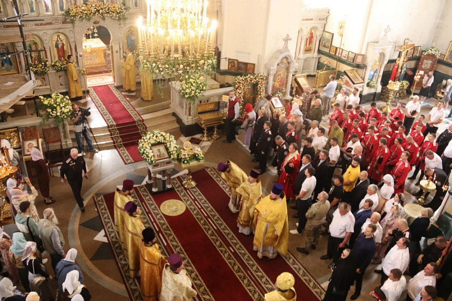 В Краснодаре провели праздничную литургию в честь Александра Невского