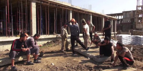 На стройплощадке под Краснодаром выявили 13 нелегальных мигрантов