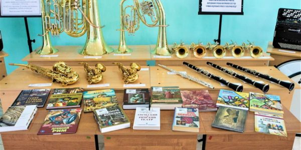 В Курганинском районе школа искусств получила 25 музыкальных инструментов