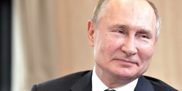 Путин разрешил проводить в России ядерные испытания
