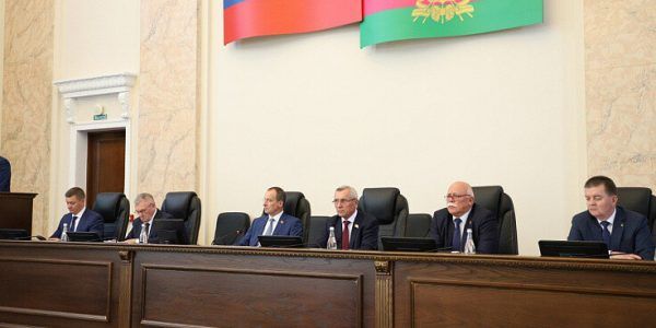 Новая редакция Устава Краснодарского края прошла парламентские слушания