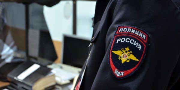 В Белореченском районе пьяный мужчина разнес букмекерскую контору и загнал администратора в шкаф