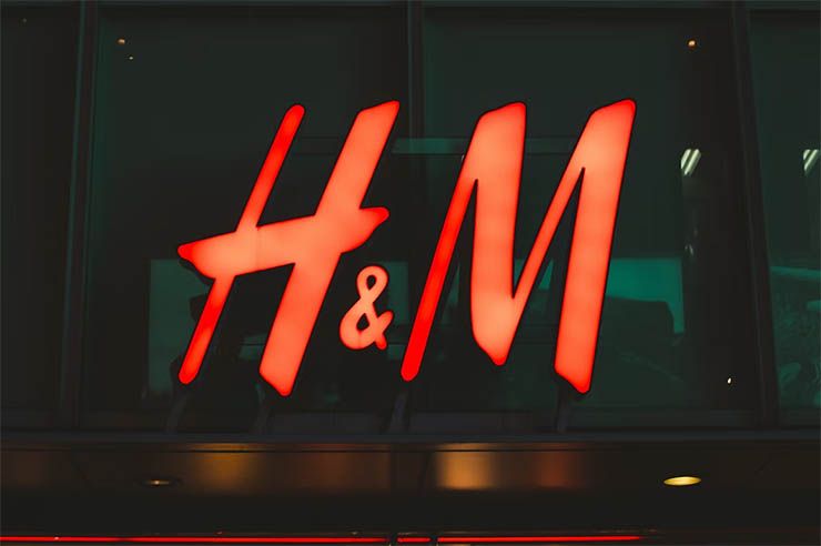 В Краснодаре в ближайшие дни закроются магазины одежды H&M