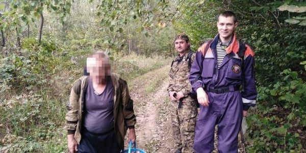 В Краснодарском крае за выходные пять человек заблудились в лесу
