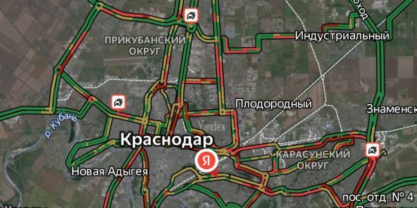 Вечером в пятницу Краснодар увяз в 9-балльных пробках