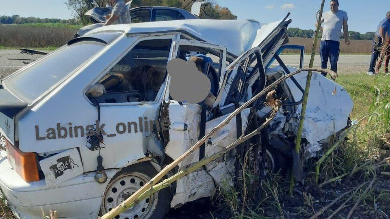 Два человека погибли в ДТП в Лабинском районе Краснодарского края