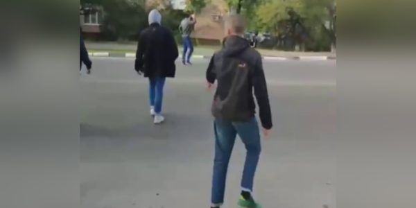 В Новороссийске полицейские задержали подростков, избивавших пьяных мужчин на улицах
