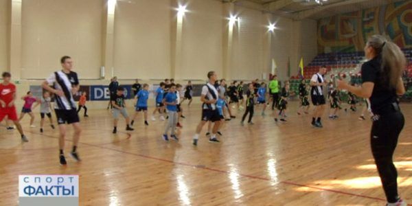 Игроки ГК СКИФ провели мастер-класс для воспитанников краснодарской гандбольной школы