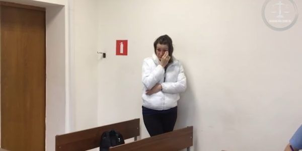 В Новороссийске суд снизил на полгода срок женщине, истязавшей 3-летнюю дочь своего сожителя