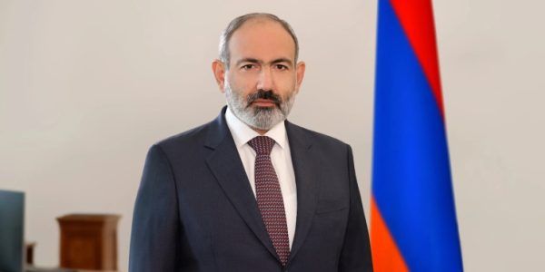 Премьер-министр Армении выразил готовность прилететь в Сочи для подписания договора с Азербайджаном