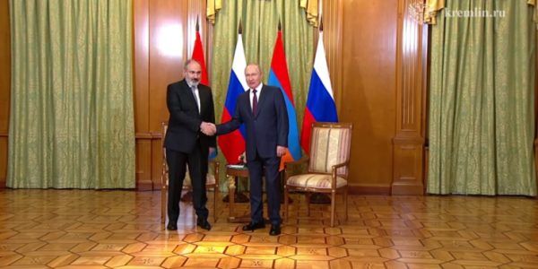 Путин начал встречу с премьер-министром Армении Николом Пашиняном в Сочи
