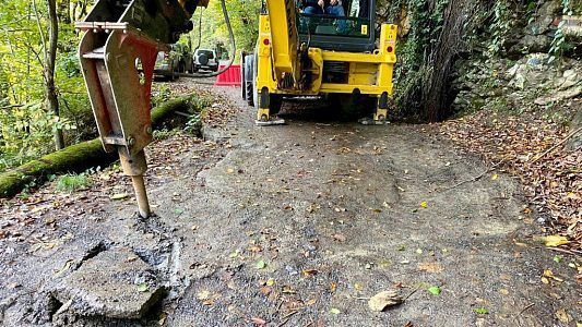 В Сочи приступили к восстановлению оползневых участков дороги на улице Джапаридзе