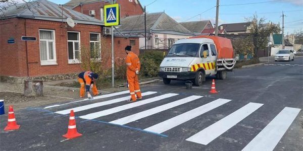 В Краснодаре завершают дорожные работы на улице Власова