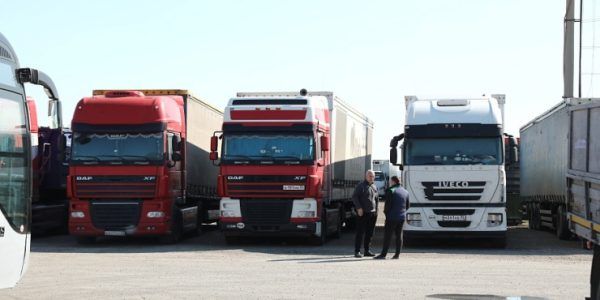 В Краснодарском крае ликвидировали очередь грузовиков на Керченскую паромную переправу