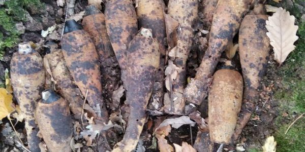 В Крымском районе грибники нашли схрон с минометными минами
